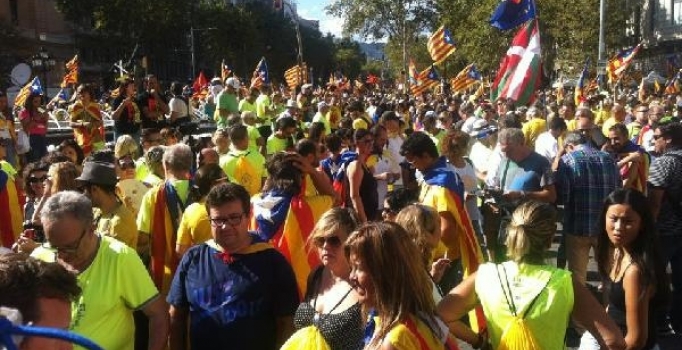 Katalanlar, İspanya'dan ayrılmak ve bağımsızlık için yürüdü