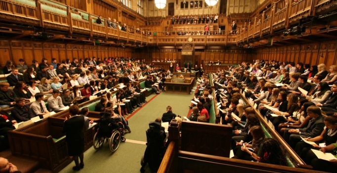 İngiltere'de Suriye tezkeresi bugün oynalıyor