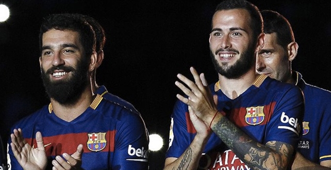 Arda Turan ve Vidal 4 Ocak’ta Barcelona formasıyla sahaya çıkacak