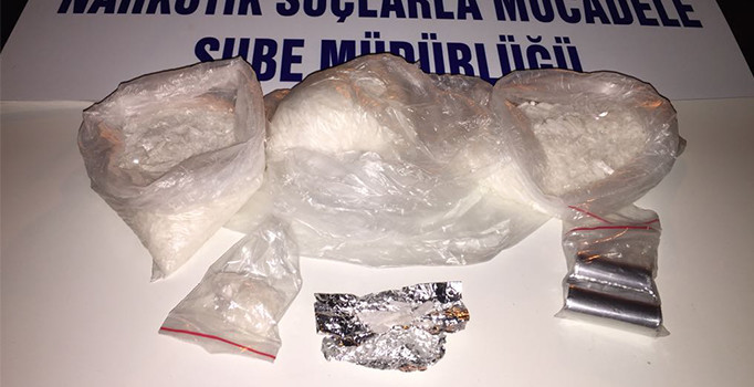 Metruk binada 21 kilogram esrar bulundu