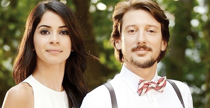 Bir ay sonra düğün var