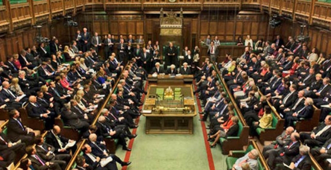 İngiltere IŞİD'le mücadele için Suriye'de operasyonlara katılacak