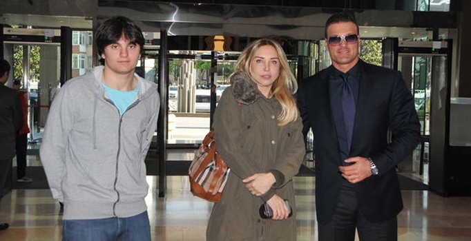 Alpay Özalan: Ayrılık yok, mutluyuz