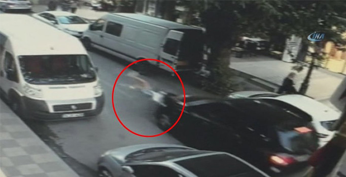 İstanbul'un göbeğinde büyük vicdansızlık: Otizmli çocuğa çarpıp kaçtı