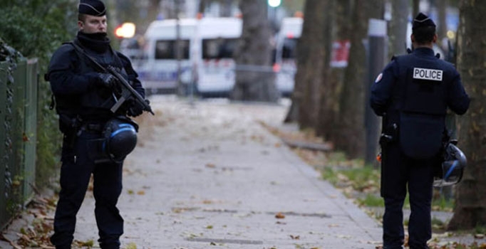 Spiegel Online: Alman polisinden 4 imamın evine operasyon