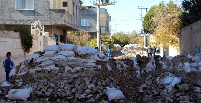 İki bildiri, sonsuz endişe: Ne o ne de bu...