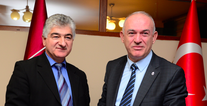 Trabzonspor'da Tahsin Usta başkanlık yarışından çekildi