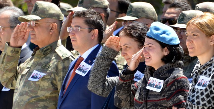 Şehit Mehmet Gücüyetmez'in eşi gönüllü korucu oldu