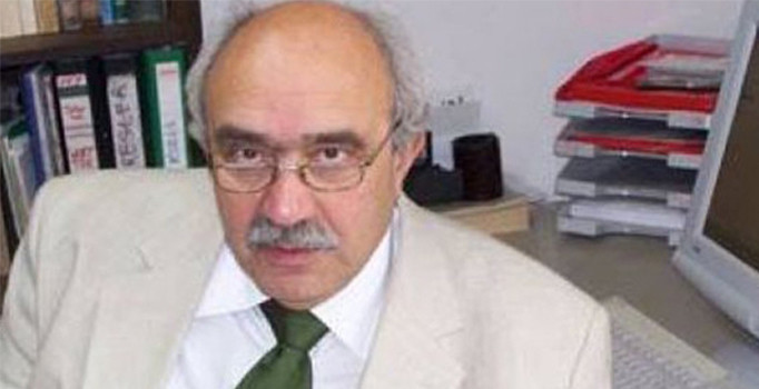Prof. Semih Tezcan yaşamını yitirdi