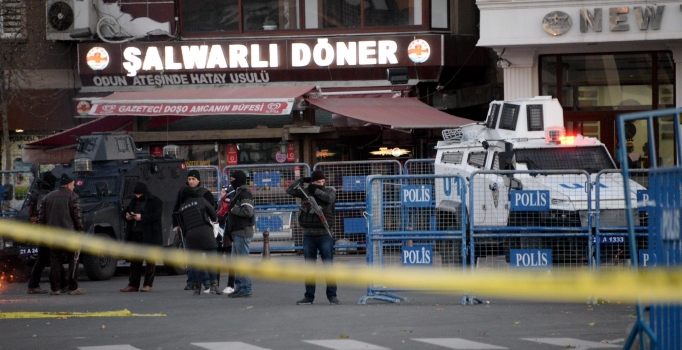 Şırnak Cizre'de sivil araca saldırı: 2 şehit, 2 yaralı