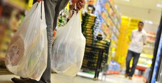 Naylon poşetleri artık parayla satılacak