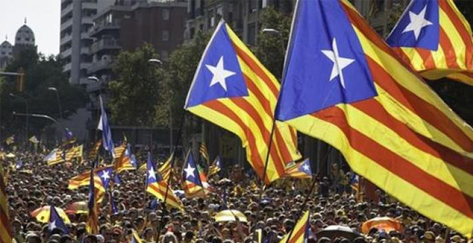 İspanya'dan referandum çağrısı: Katılmayın