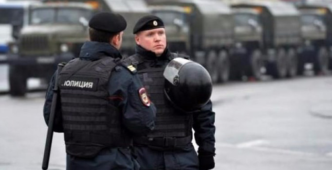 Son dakika! Kremlin yakınlarında şüpheli çanta paniği