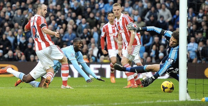 Stoke City Manchester City'i yendi