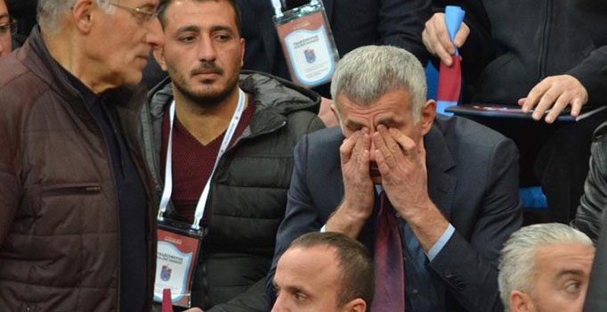 İbrahim Hacıosmanoğlu gözyaşlarını tutamadı