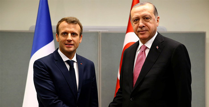 Cumhurbaşkanlığı hesabından Emmanuel Macron'a ince mesaj