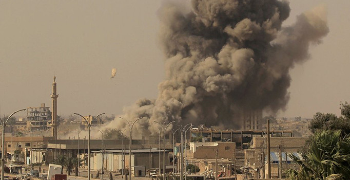 Esed rejimi ve DEAŞ İdlib'de 3 bin kilometrekareyi ele geçirdi