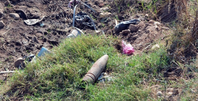 Son dakika: Hatay'ın Yayladağı kırsalına top mermisi atıldı