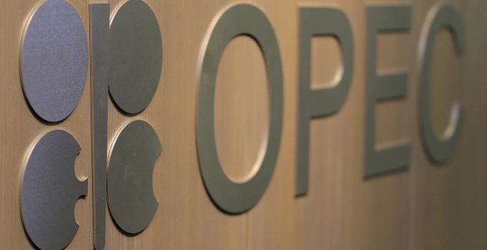 OPEC'in kararsızlığı Suudi-İran çekişmesine işaret ediyor