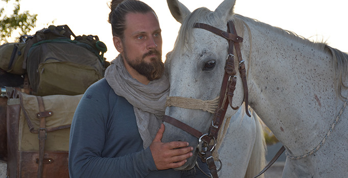 Polonya'dan Kudüs'e gitmek için 9 aydır at sırtında