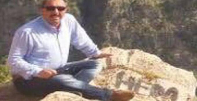 Sosyal medyadan bu fotoğrafı paylaşmıştı! Milli Eğitim Müdürü gözaltına alındı