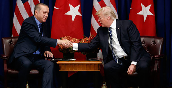 Son dakika! Erdoğan-Trump 50 dakika görüştü, iki lider referandum ve Suriye'yi ele aldı