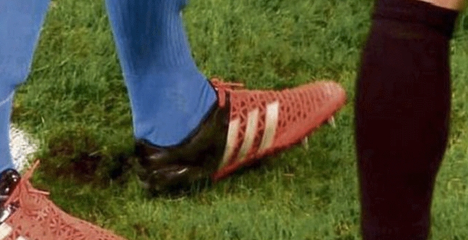 Bundesliga'daki Bilica vakasında kaleciye çim faturası gönderildi