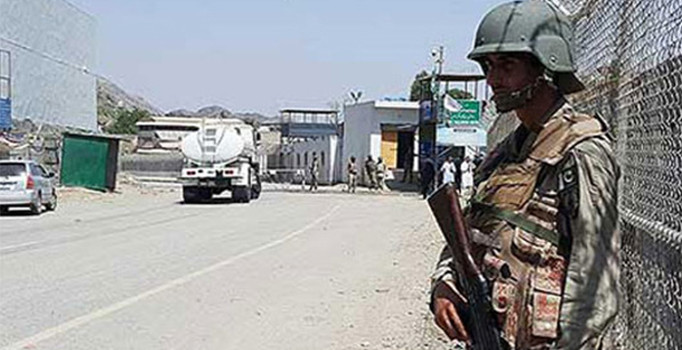 Pakistan-Afganistan sınırında çatışma: 1 asker öldü