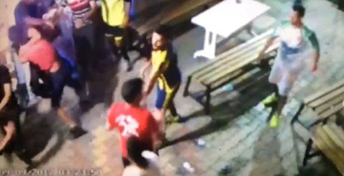 İzmir'de halı saha kavgası