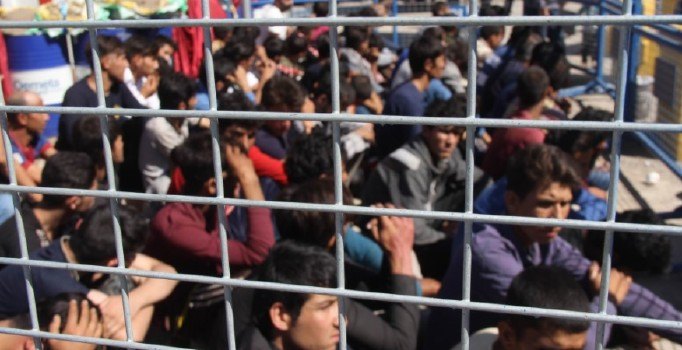 54 kişilik otobüste 118 kaçak göçmen yakalandı