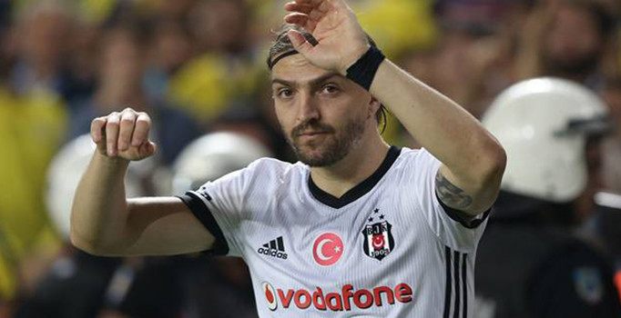 Caner Erkin derbi sonrası çılgına döndü