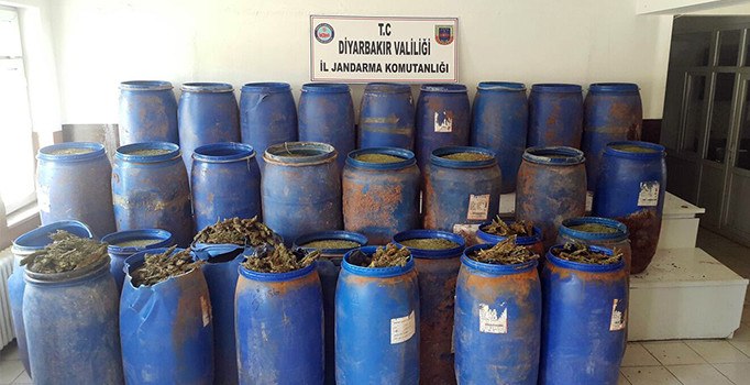 Diyarbakır’da 1 ton 355 kilo esrar ele geçirildi