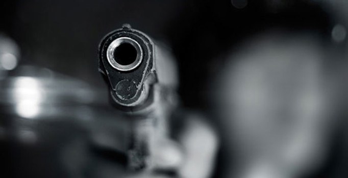 Bahşiş isterken kazayla damadı vurdular