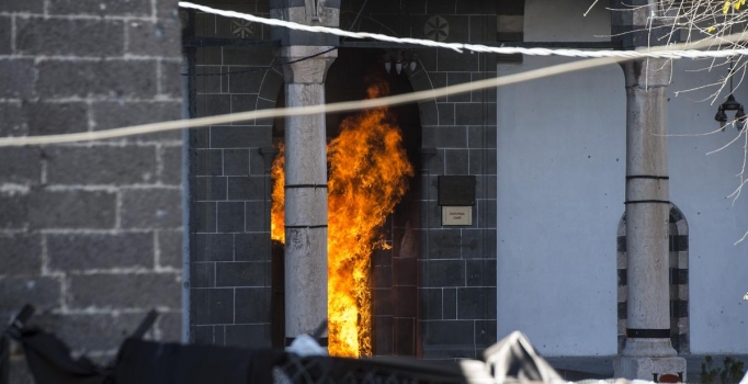 Diyarbakır Sur ilçesinde 1 polis şehit oldu