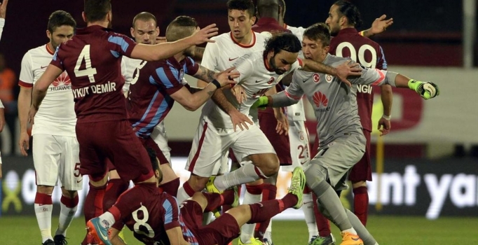 Trabzon'a tribün kapatma, G.Saray'a para cezası