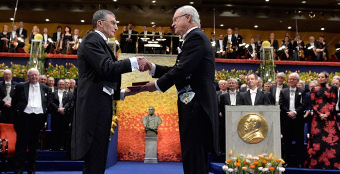 Aziz Sancar Stockholm'de Nobel Kimya Ödülü'nü aldı