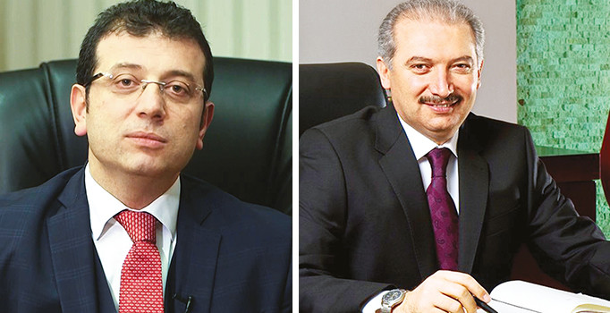 Yeni başkan koltuğa oturuyor