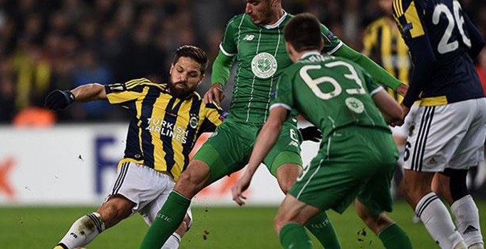 Diego Ribas Celtic maçında kırmızı kart gördü