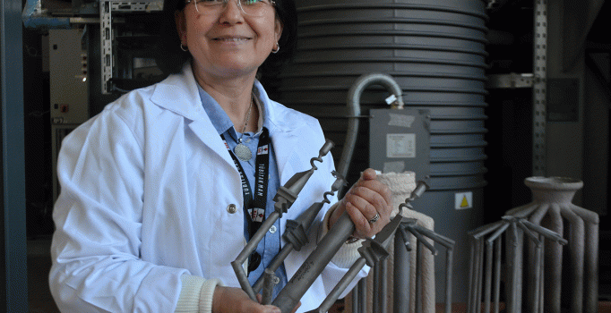 TÜBİTAK'tan yerli uçağın motoru için prototip türbin kanadı