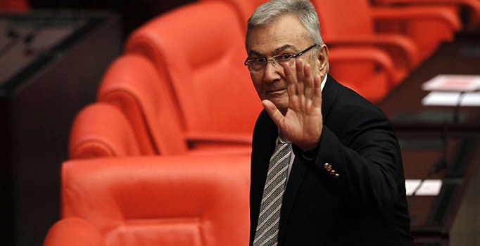 Kumpasın kilidini çilingir açtı