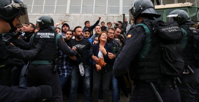 İspanya şiddet olaylarından dolayı özür diledi