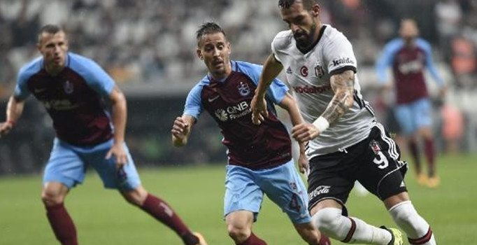 Son dakika! 4 gollü maçta Beşiktaş ve Trabzonspor puanları bölüştü