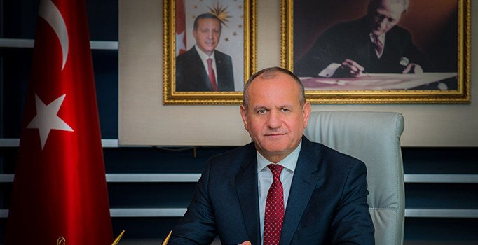 Düzce Belediye Başkanı istifa etti