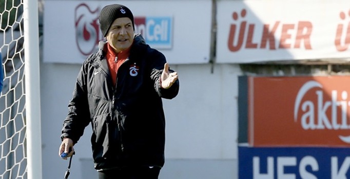 Trabzonspor Sadi Tekelioğlu ile sezon sonuna kadar sözleşme imzaladı