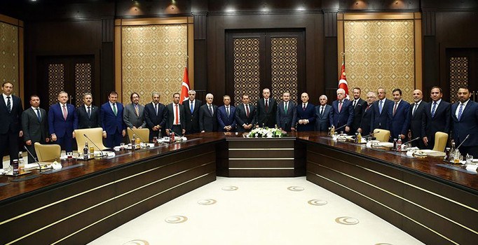 Cumhurbaşkanı Erdoğan, Süper Lig kulüp başkanlarını Beştepe'de kabul etti