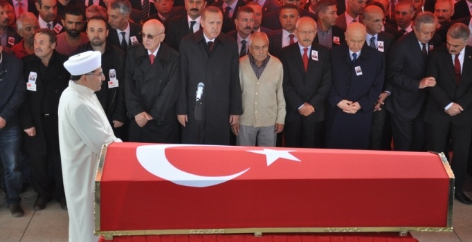 Şehit Yüzbaşı Erdal son yolculuğuna uğurlandı 