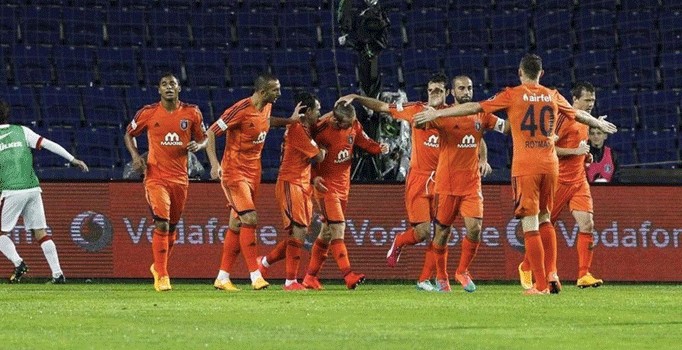 Medipol Başakşehir Kadıköy'de galibiyet istiyor