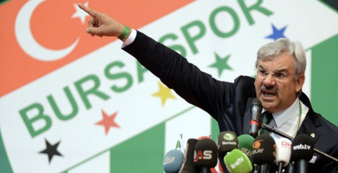 Bursaspor yönetimi: İstifa etmek ihanet etmek demektir