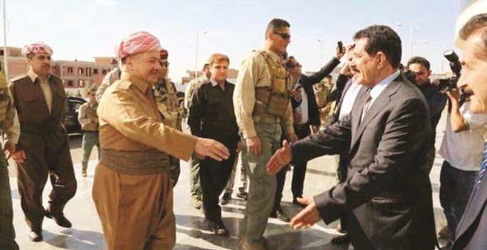 Barzani Türkmen kenti Kerkük’e giderek peşmergeyi ziyaret etti