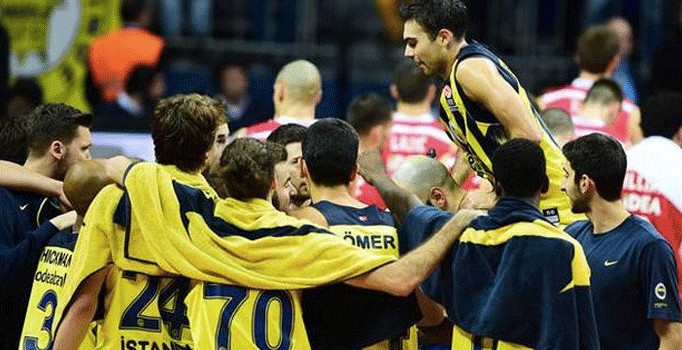 Fenerbahçe Kızılyıldız'ı yenerek liderliği garantiledi